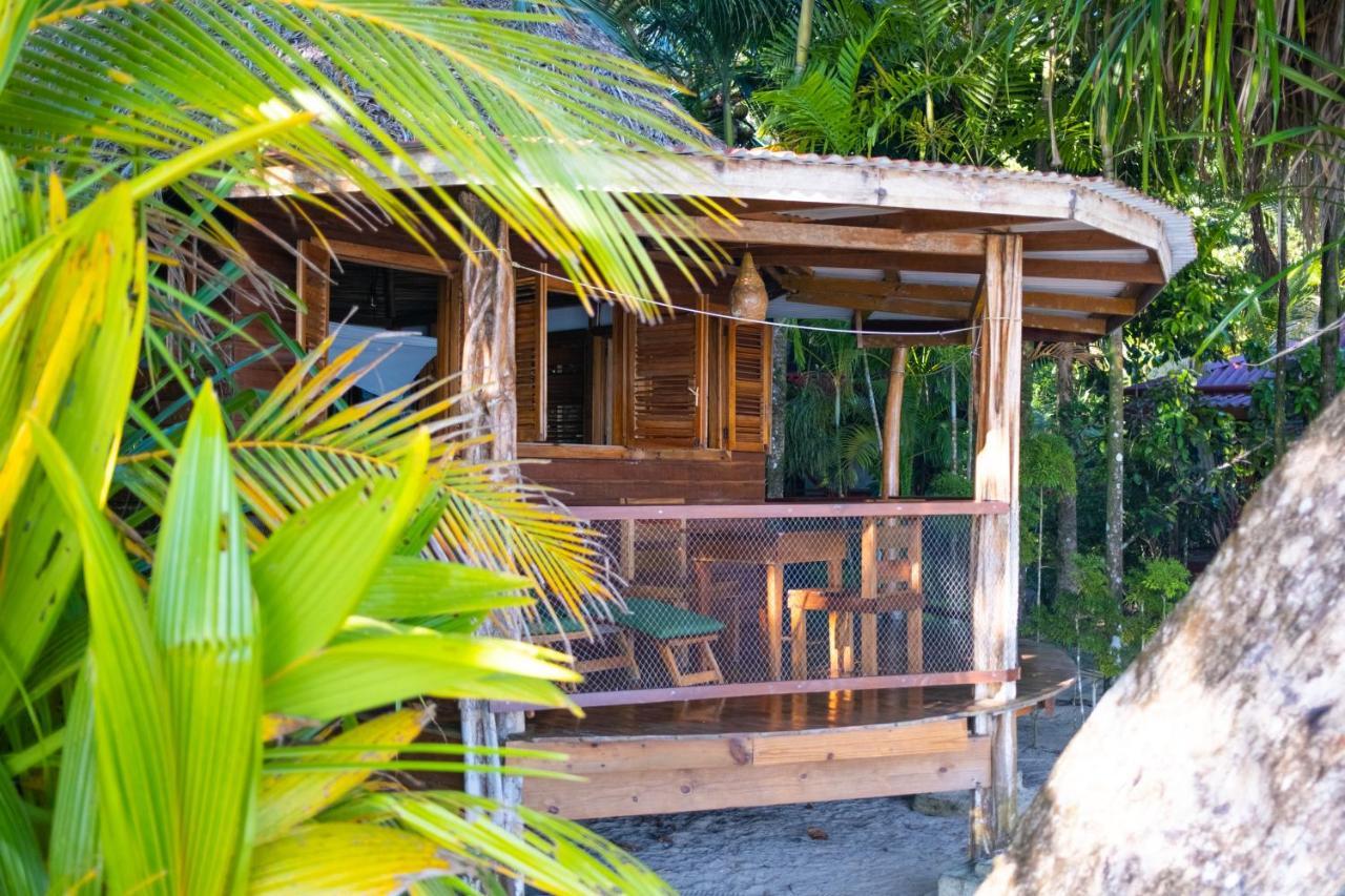 Casa Cayuco Eco-Adventure Lodge Bocas Town Exterior foto