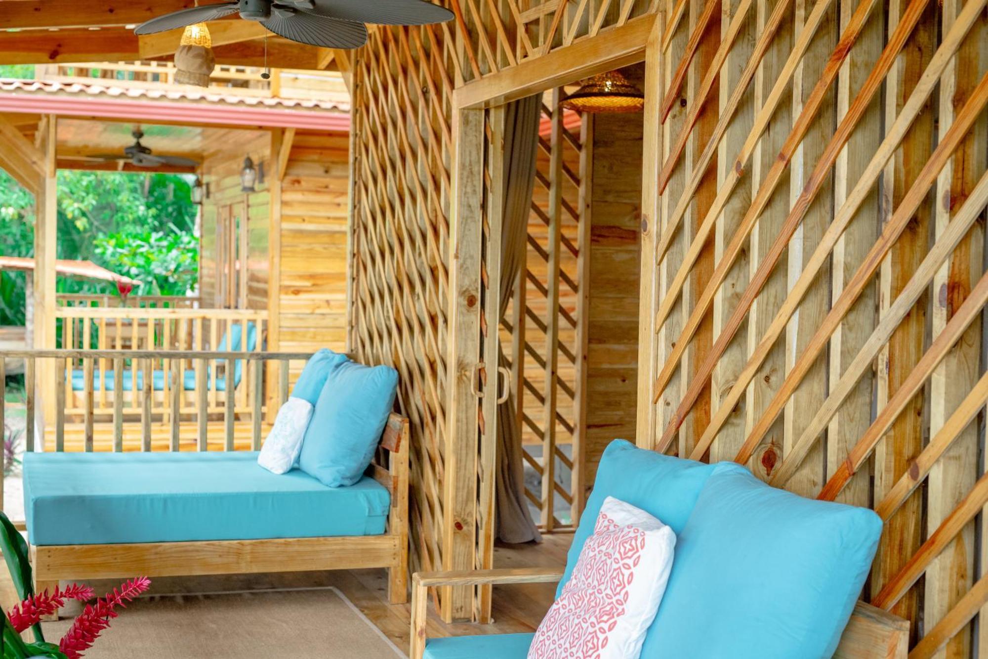 Casa Cayuco Eco-Adventure Lodge Bocas Town Exterior foto