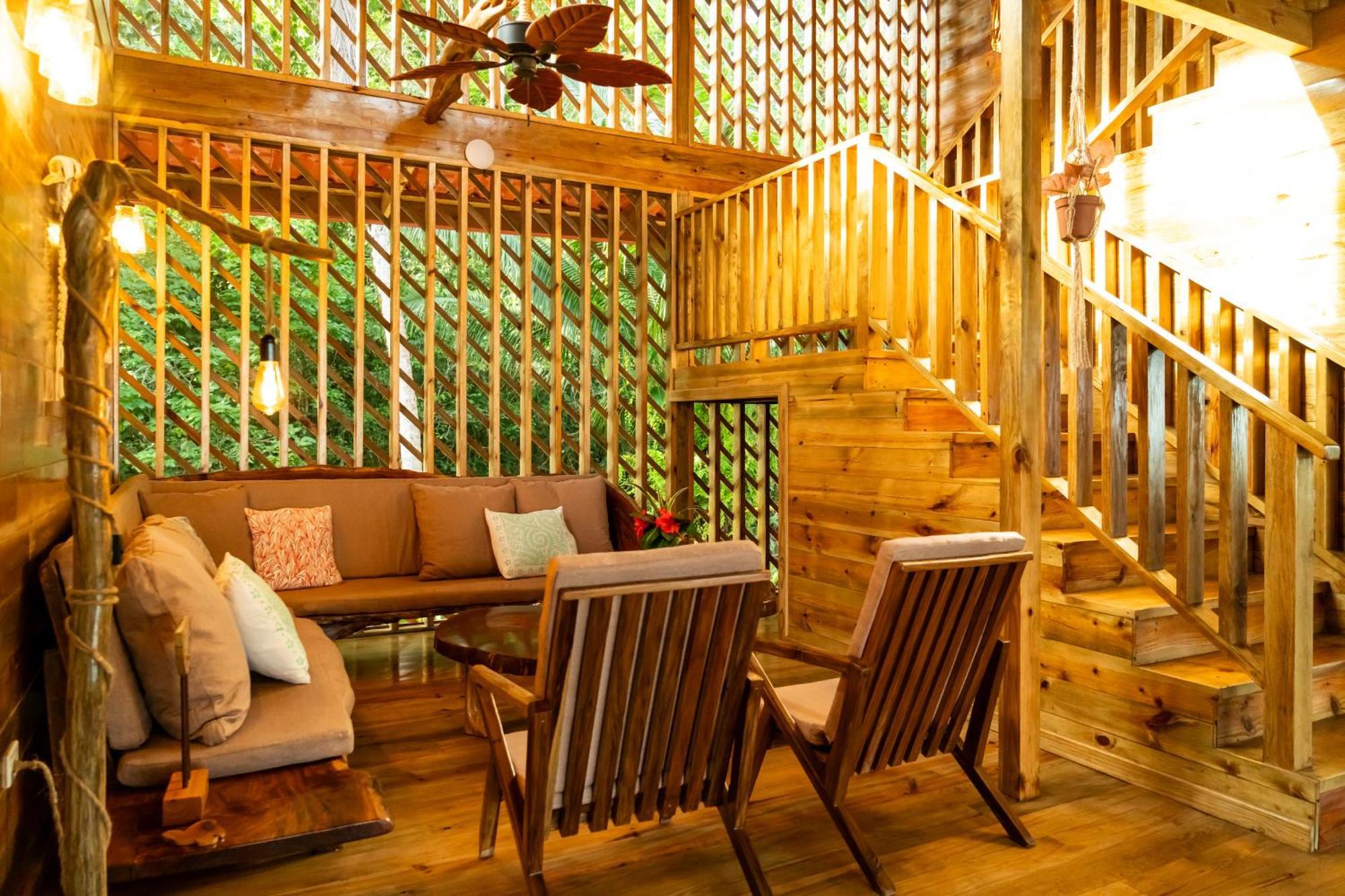 Casa Cayuco Eco-Adventure Lodge Bocas Town Exterior foto