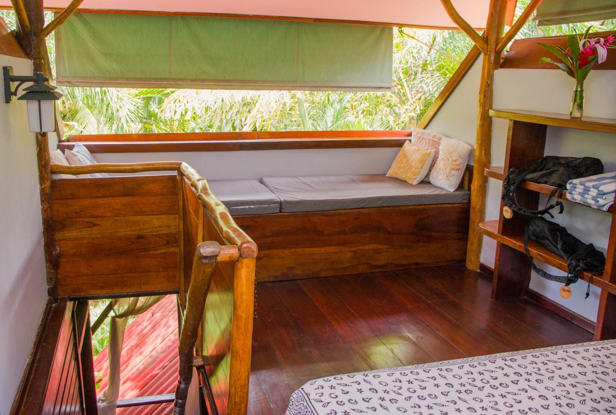 Casa Cayuco Eco-Adventure Lodge Bocas Town Exterior foto